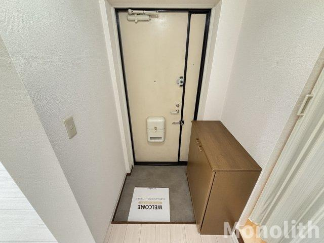 ヴァンベールしののめB棟の玄関