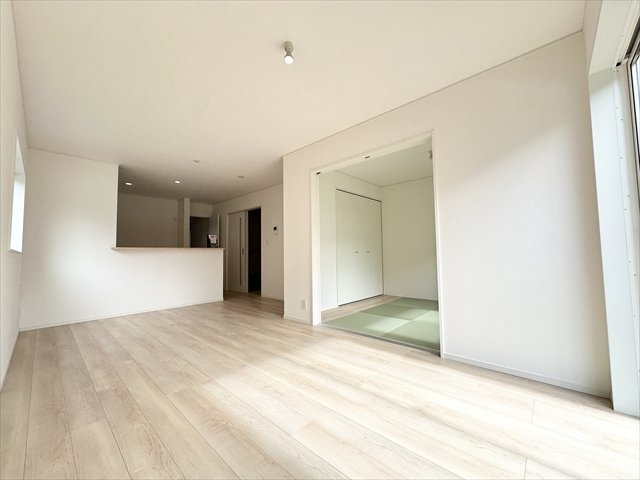 【居間・リビング】 | 新築一戸建て「秦野市堀西第21」 | 【同仕様施工例】