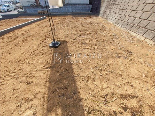 【前面道路含む現地写真】 | 贅沢な暮らしにぴったり設備が魅力♪家事導線の良い水回りで毎日綺麗家事もラクラク♪早朝、夜間問わず現地見学＆周辺環境ご案内致します♪

