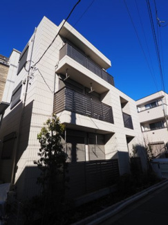 【外観】 | 鉄骨造3階建てマンションです