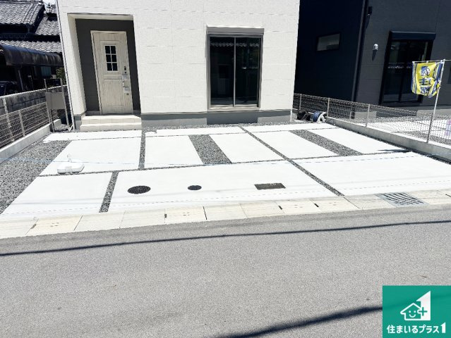 10(月)～16(日)現地案内可能！　奈良市菅原町　全7邸の駐車場|並列2台駐車可能！ゆとりの駐車スペースで車庫入れもスムーズ！
