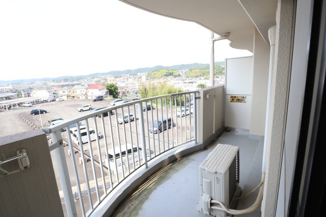 第６サンコウヒルズ北館のバルコニー