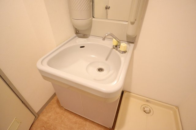 第６サンコウヒルズ北館の洗面所