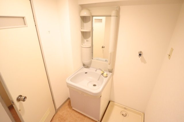 第６サンコウヒルズ北館の洗面所