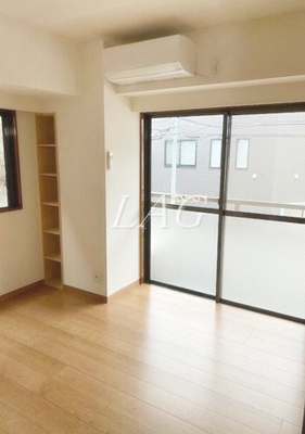 【居間・リビング】 | アーバン四季 | 洋室のお部屋です。