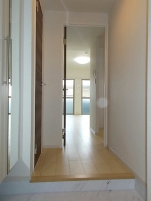 【玄関】 | ラ・ペジーブル新町 | ゆったりとした玄関です