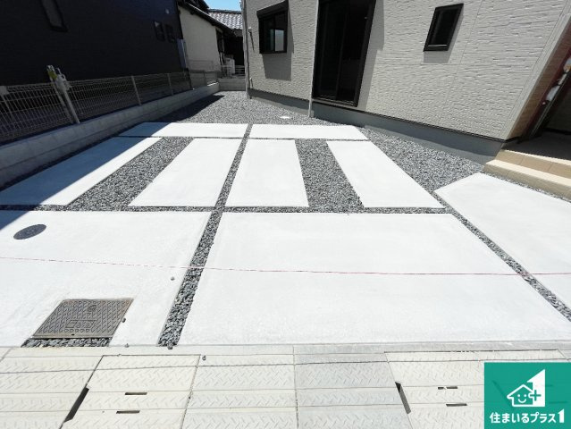 ●奈良市菅原町　第7期　新築一戸建ての駐車場|駐車スペース！散水栓があるので、こまめに愛車を洗えます！