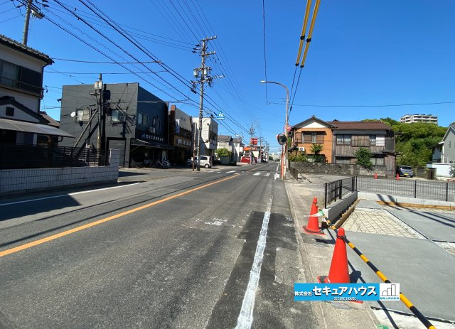 【今からご案内可】知多市八幡字荒古後　全3棟の前面道路含む現地写真|事前予約にて現地ご見学いただけます！お気軽にお問い合わせください♪
■株式会社　セキュアハウス　豊明支店■
住宅ローンに強く、知識、経験豊富なスタッフ在籍
お客様に寄り添い、ご成約後もサポート致します