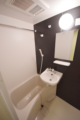 【浴室】 | コロン