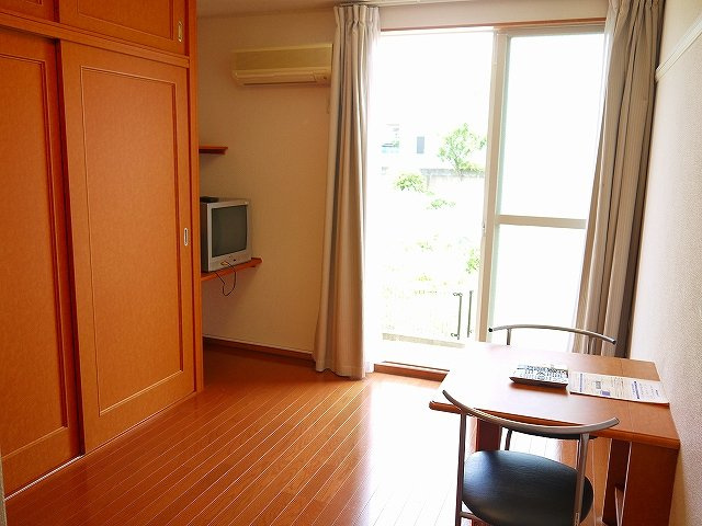 レオパレスｆｒｉｅｎｄｓの居間・リビング|ゆったり過ごせる居間です