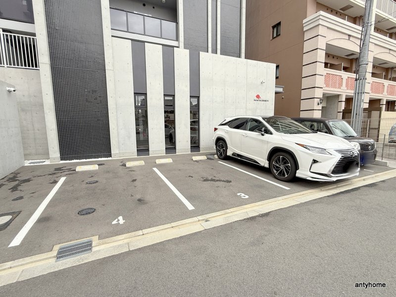 パグーロ東三国 仲介手数料無料の駐車場