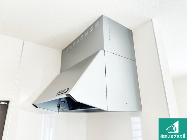 ●奈良市菅原町　第7期　新築一戸建ての設備|汚れにくいスロットフィルタでお手入れラクラク！ＬＥＤ照明付き！
