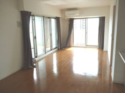 【居間・リビング】 | プレミスト津久野駅前アルティモガーデン