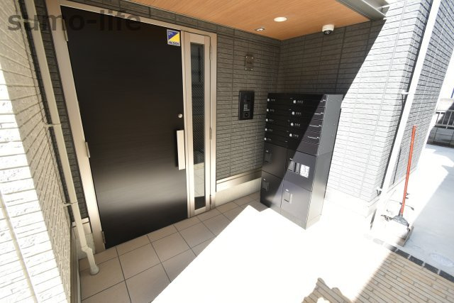D-room塚口町のエントランス