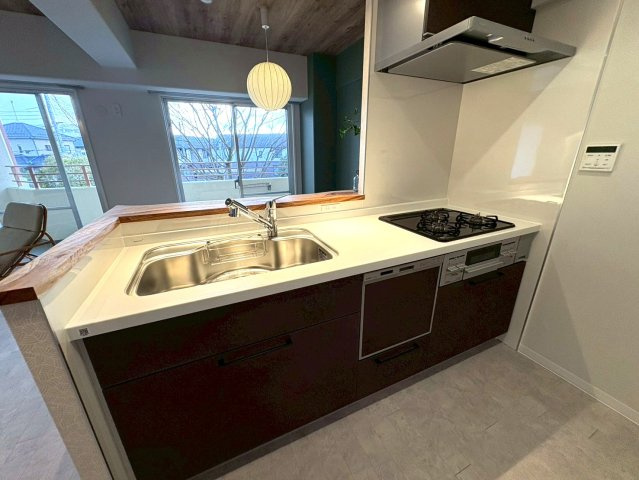 天然木フルリノベーション済み◆陽当たり良好３ＬＤＫ◆分譲駐車場付き◆ディオ・フェルティ大津瀬田のキッチン|キッチン