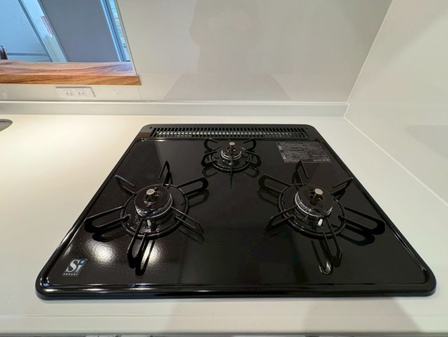 天然木フルリノベーション済み◆陽当たり良好３ＬＤＫ◆分譲駐車場付き◆ディオ・フェルティ大津瀬田のキッチン|コンロ