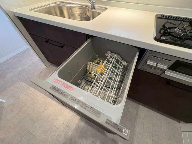 天然木フルリノベーション済み◆陽当たり良好３ＬＤＫ◆分譲駐車場付き◆ディオ・フェルティ大津瀬田のキッチン|食器洗浄機