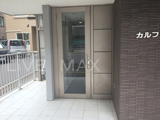 【エントランス】カルフール大通東