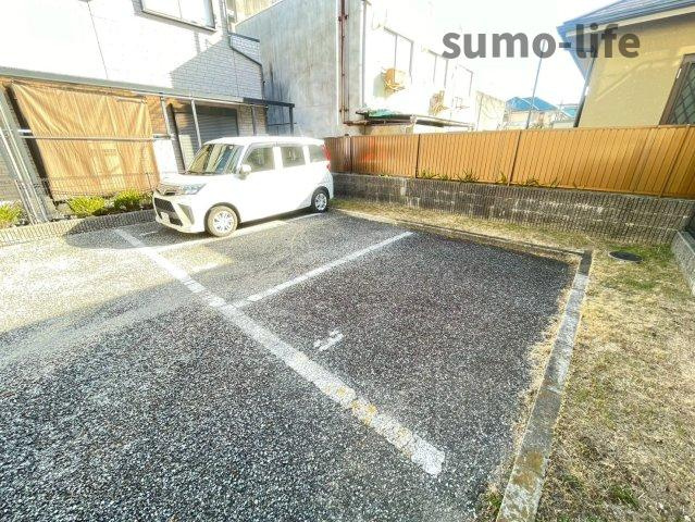 クレスト北ノ口の駐車場