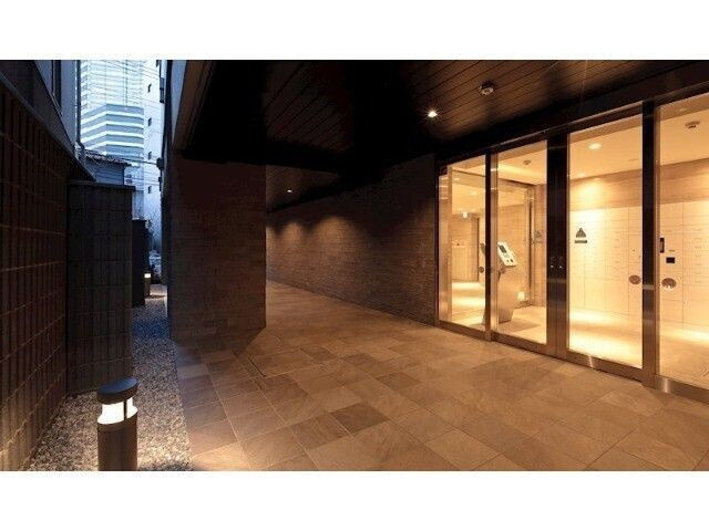 クロスレジデンス大崎のエントランス