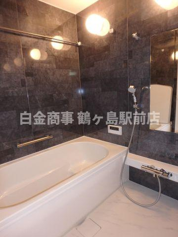 クレードルわかばの浴室