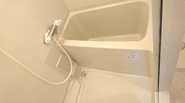 アーリエス原の浴室