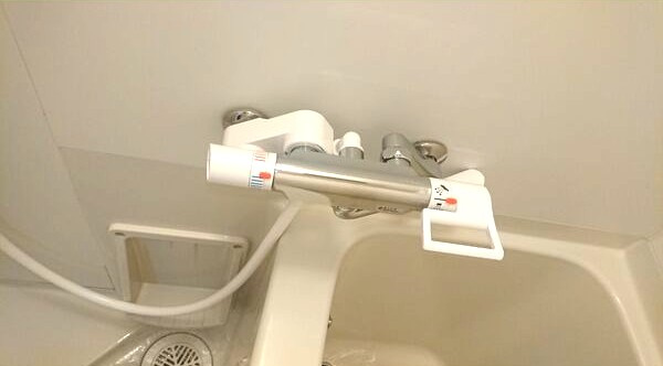 アーリエス原の浴室