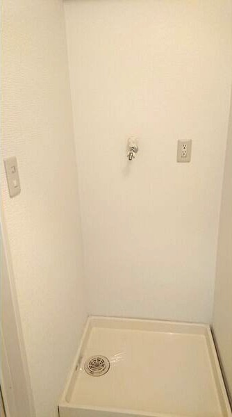 アーリエス原の設備