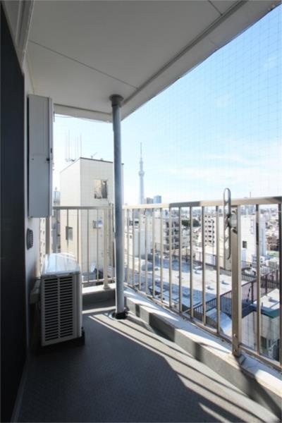 レオーネ亀戸のバルコニー