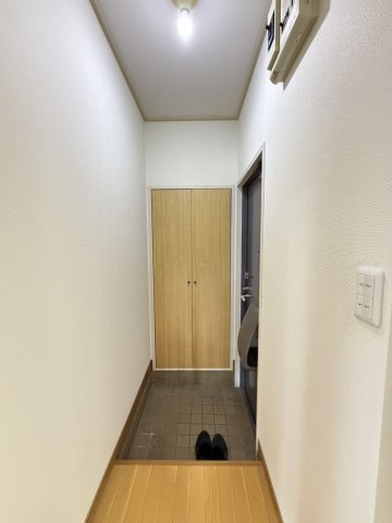 イースタンヒルズの玄関