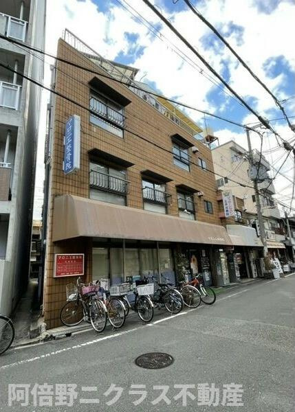 スプリングハウス