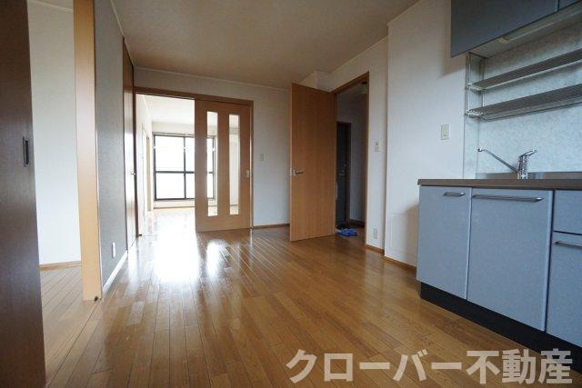 レトア宇多津B棟の居間・リビング