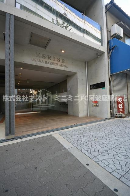 エスライズ大阪ベイサイドアリーナのエントランス