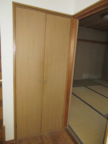 下三林町一戸建貸住宅の収納