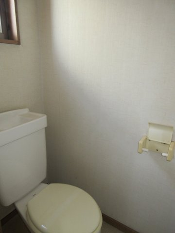 下三林町一戸建貸住宅のトイレ