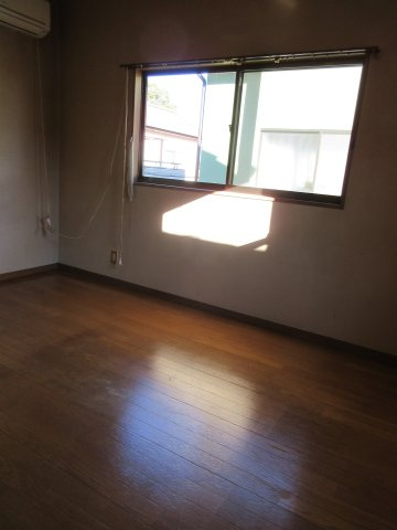 下三林町一戸建貸住宅の洋室