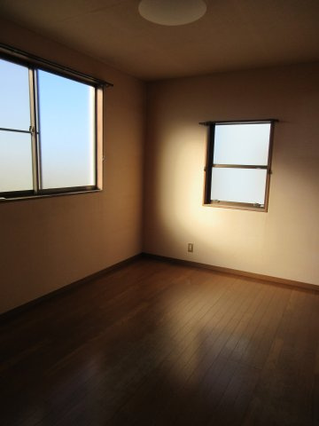 下三林町一戸建貸住宅の洋室