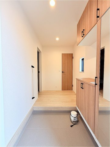 八女市吉田 リナージュの玄関