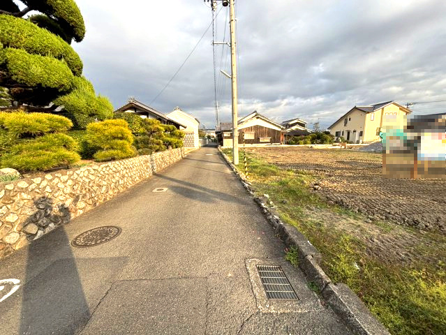 市坪南二丁目売土地の前面道路含む現地写真|前面道路含む現地写真です