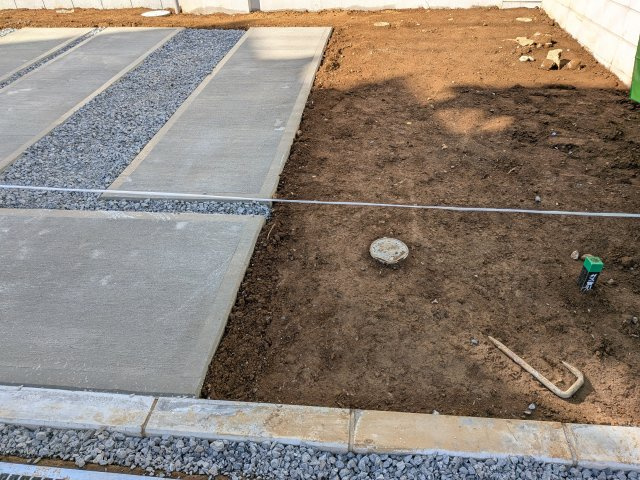牛久市南　16期　新築戸建の庭|リビングに明るい光を届ける広々とした南庭。
お子様の遊び場やペットのスペースとしても最適です。
室内外で心地よい暮らしが叶います。
