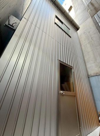 大阪市中央区難波１丁目の店舗事務所の外観
