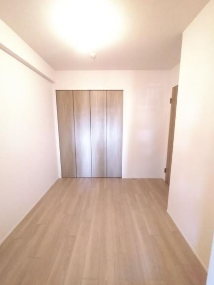 ソレイユ俊徳道の洋室