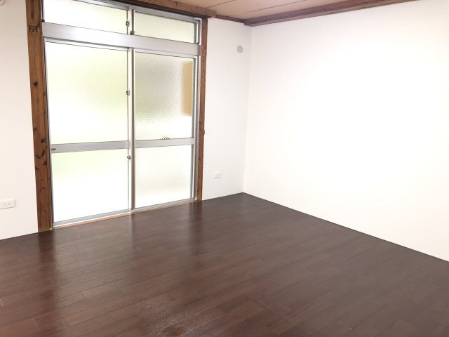 金城アパートA棟の居間・リビング