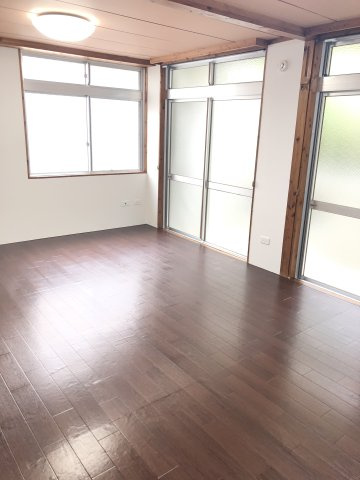 金城アパートA棟の居間・リビング