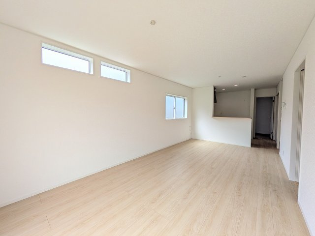 八王子市　上壱分方町　新築一戸建て　３４期の内装|～16.6帖の明るいLDKで、家族団欒の時間をお過ごしいただけます～