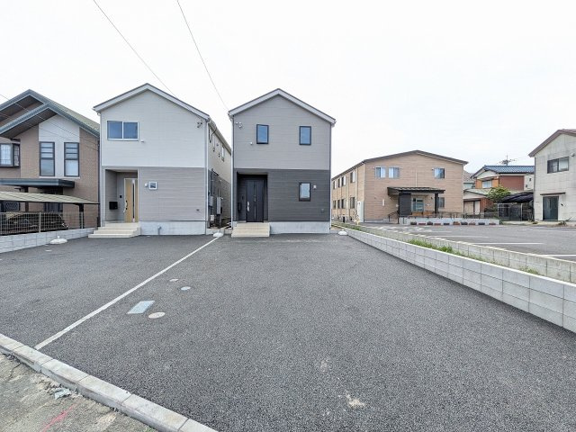 八王子市　上壱分方町　新築一戸建て　３４期の外観|～落ち着きのある閑静な住宅地内に誕生の新築一戸建て　並列2台駐車可能カースペースあり～