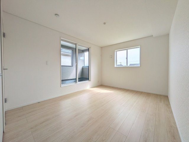 八王子市　上壱分方町　新築一戸建て　３４期の寝室|～2階7.8帖の主寝室　ベッドなど大型家具のレイアウトもしやすい広さです～
