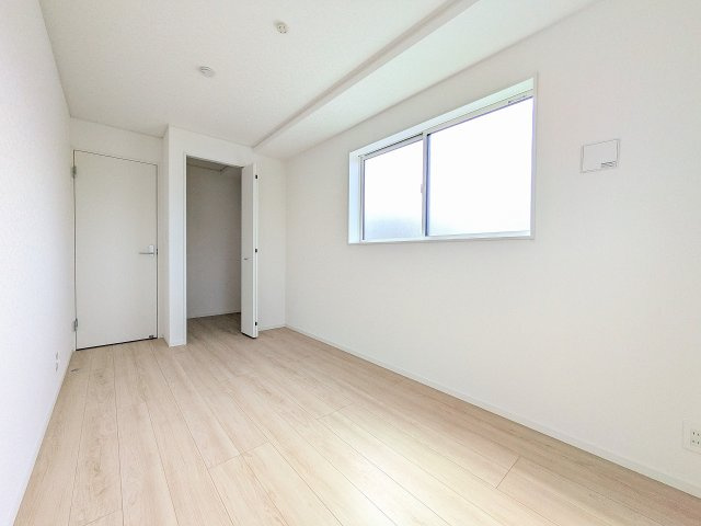 八王子市　上壱分方町　新築一戸建て　３４期の収納|～収納力の高いクローゼット完備～