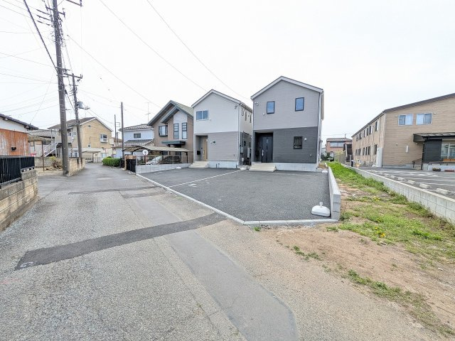 八王子市　上壱分方町　新築一戸建て　３４期の前面道路含む現地写真|～北西側4ｍ道路に面しています～