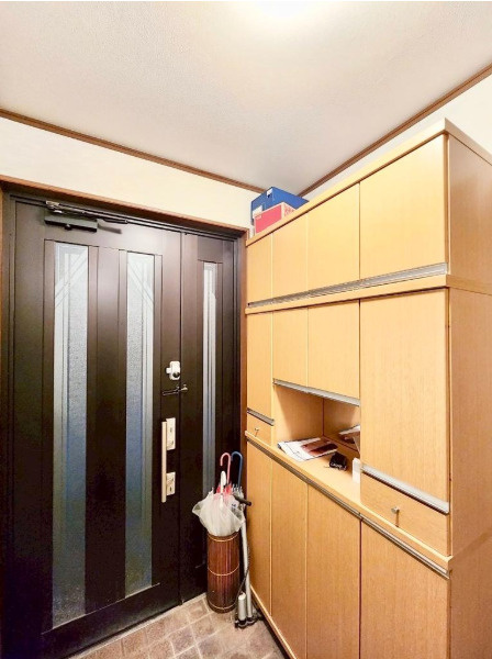 東大阪市中石切町5丁目　中古戸建の玄関